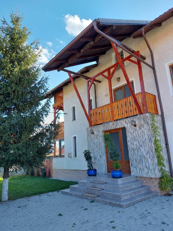 Pensiunea Vera Rîşnov Exteriör bild